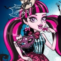 Draculaura Dress Up