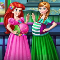 Royal Pregnant BFFs